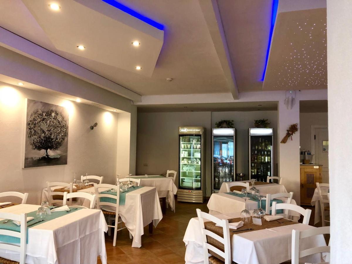 Hotel Sandalion Santa Teresa Gallura Eksteriør billede